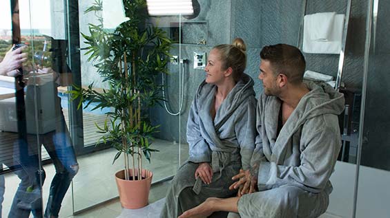 Behind the Scenes Inside - Liebe 6.0